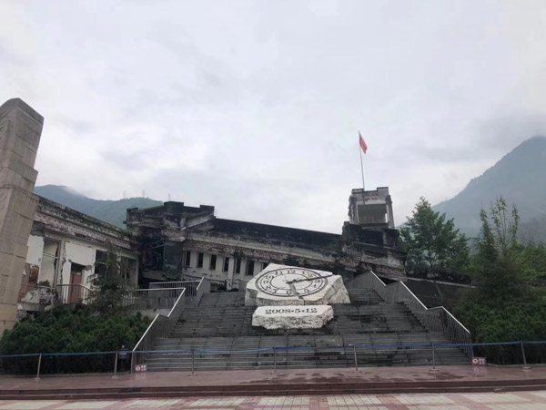 主意對(duì)方遺言有效并轉(zhuǎn)移財(cái)富 光明新區(qū)律師助當(dāng)事人繼承100萬遺產(chǎn)